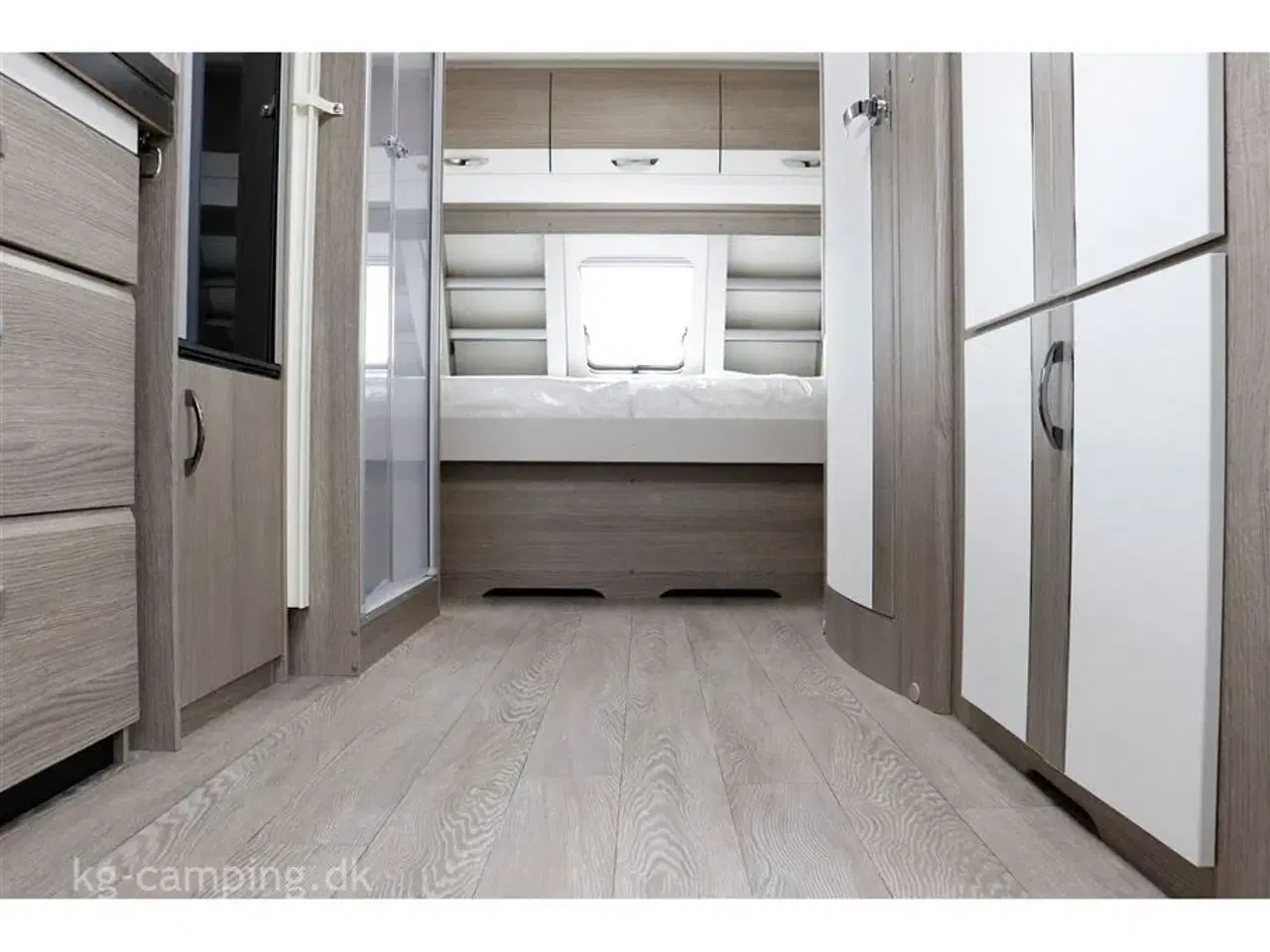 Billede 5 - 2023 - Hobby Prestige 650 UFF TILBUD nedsat med kr. 27.753,- | Lækker vogn med fritstående dobbeltseng - Kan opvejes til 2.200 kg.