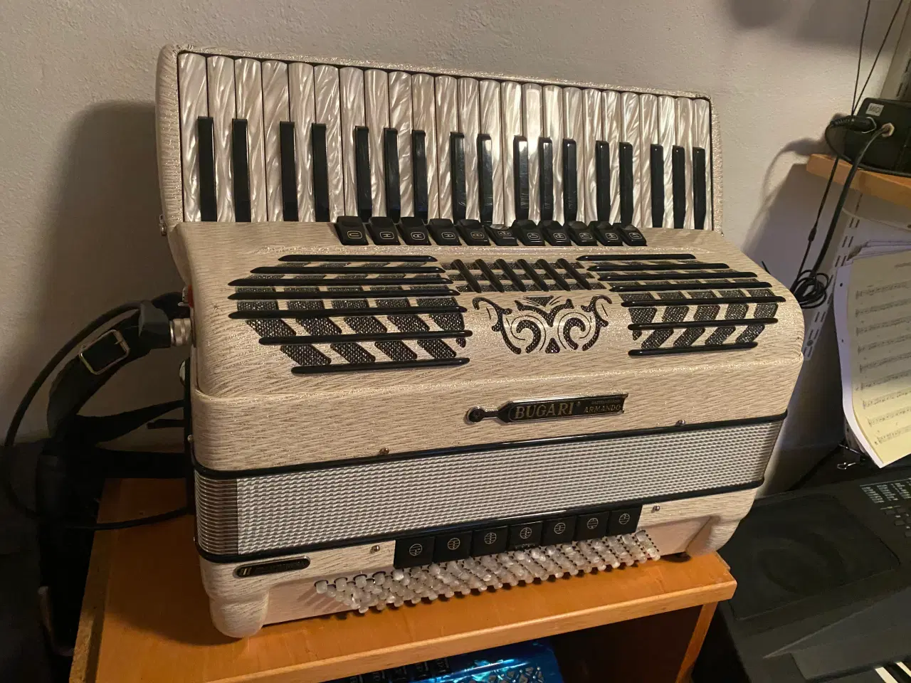 Billede 2 - Bugari Championfisa m/Midi