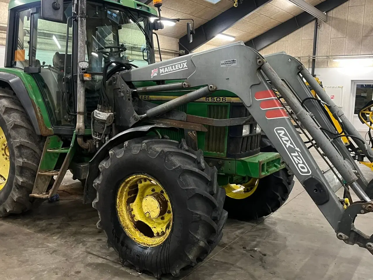 Billede 11 - John Deere 6506 Med frontlæsser og vendegear ved rattet samt nye fordæk