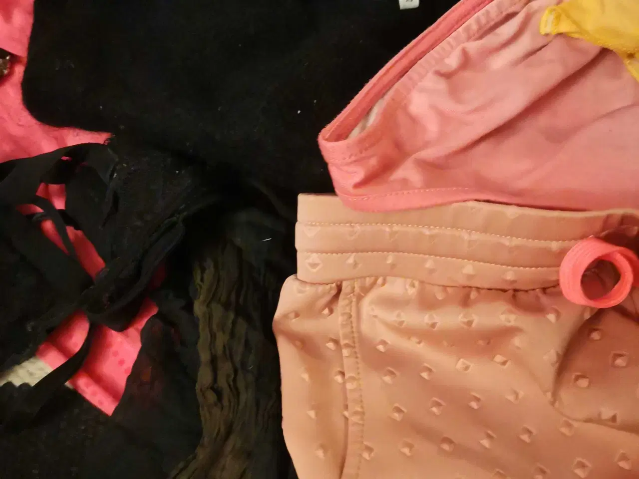 Billede 1 - Tøjpakke til piger str xs 5 kr ialt 🌸