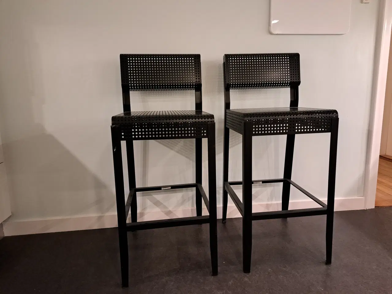 Billede 1 - Barstole højstole i sort metal