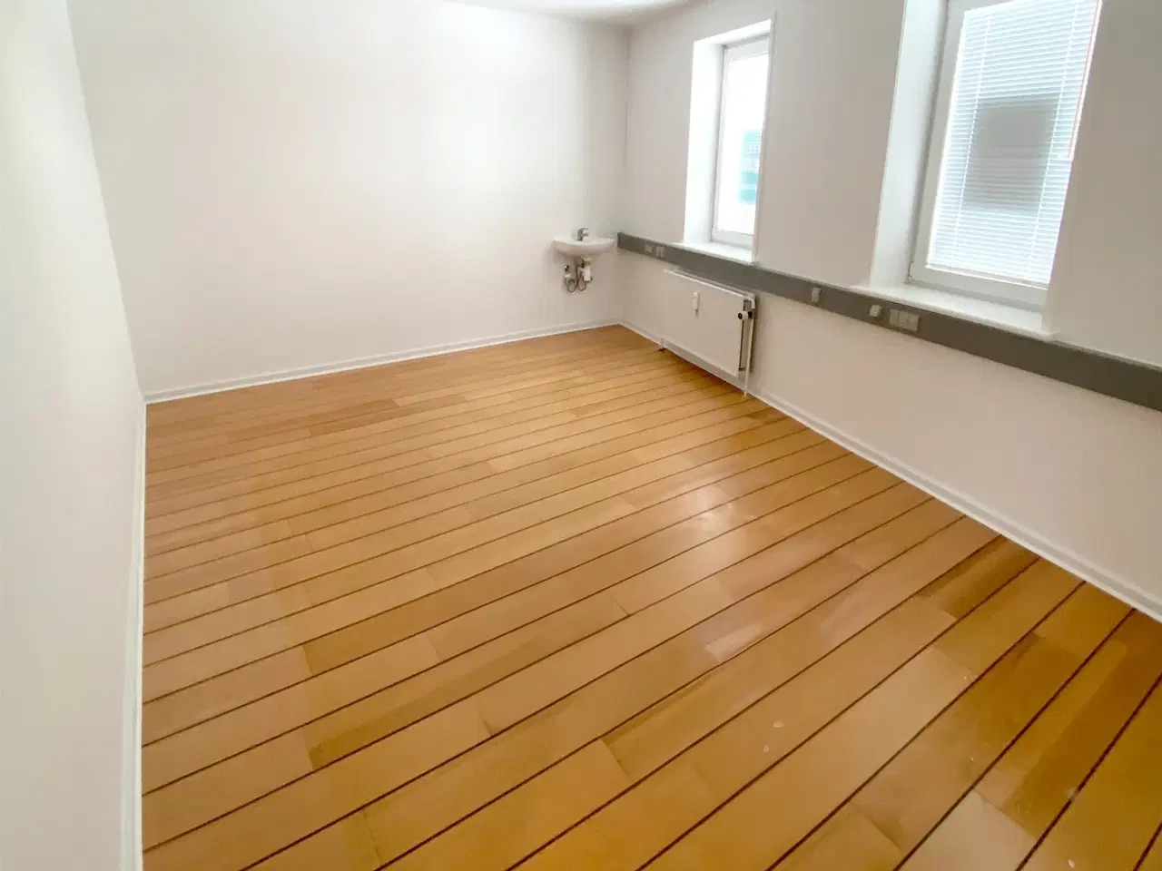 Billede 12 - Stort og attraktivt erhvervslokale i stueetagen!