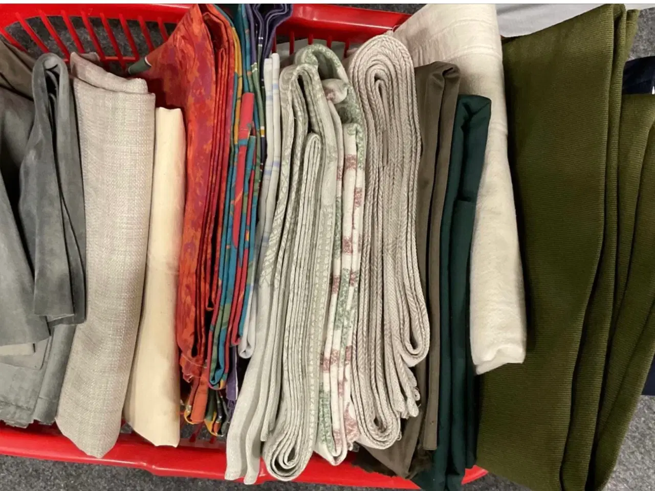 Billede 1 - Div stof stykker