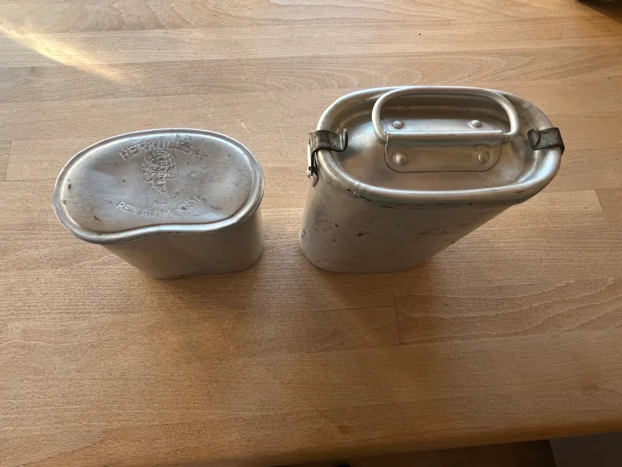 Billede 2 - 2 stk retro soldatermadkasser