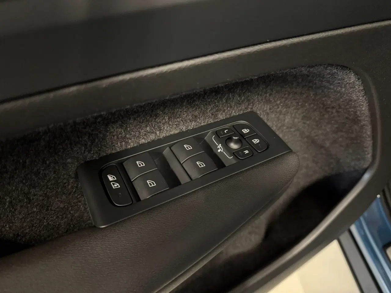 Billede 10 - Volvo C40  P6 ReCharge Core