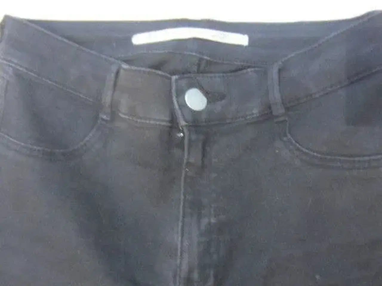 Billede 4 - Str. 34, sorte elastiske bukser