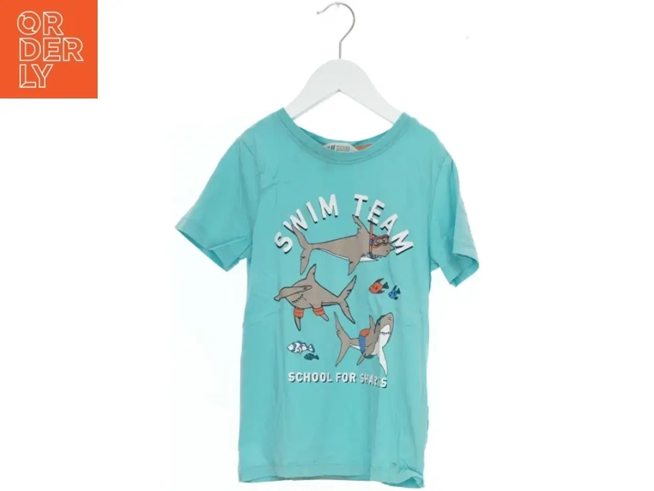 Billede 1 - Blå T-shirt med hajmotiv fra H&M (str. 122)