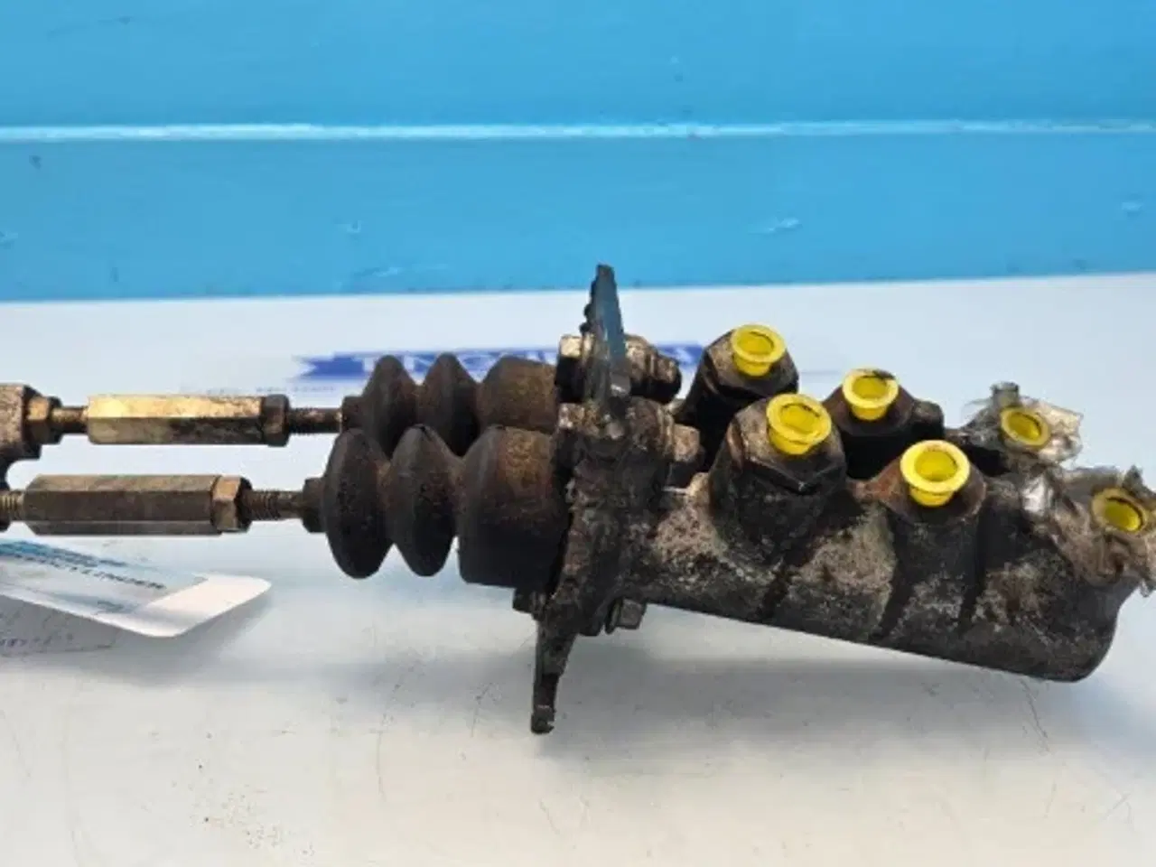 Billede 3 - New Holland CR9.90 Ventil 84062326