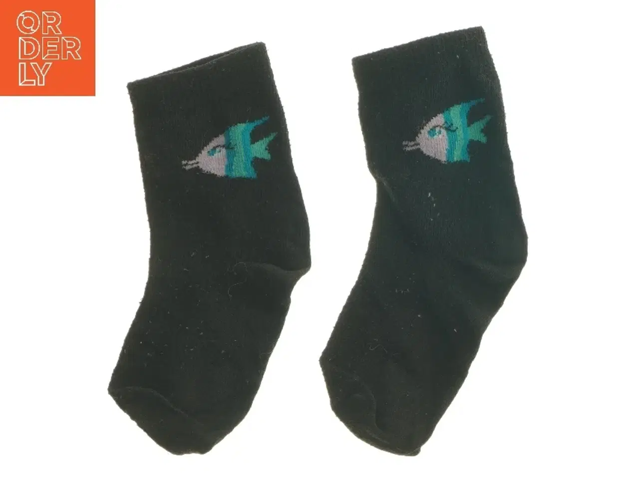 Billede 2 - Små sorte sokker med fiskeprint (str. 12 cm)