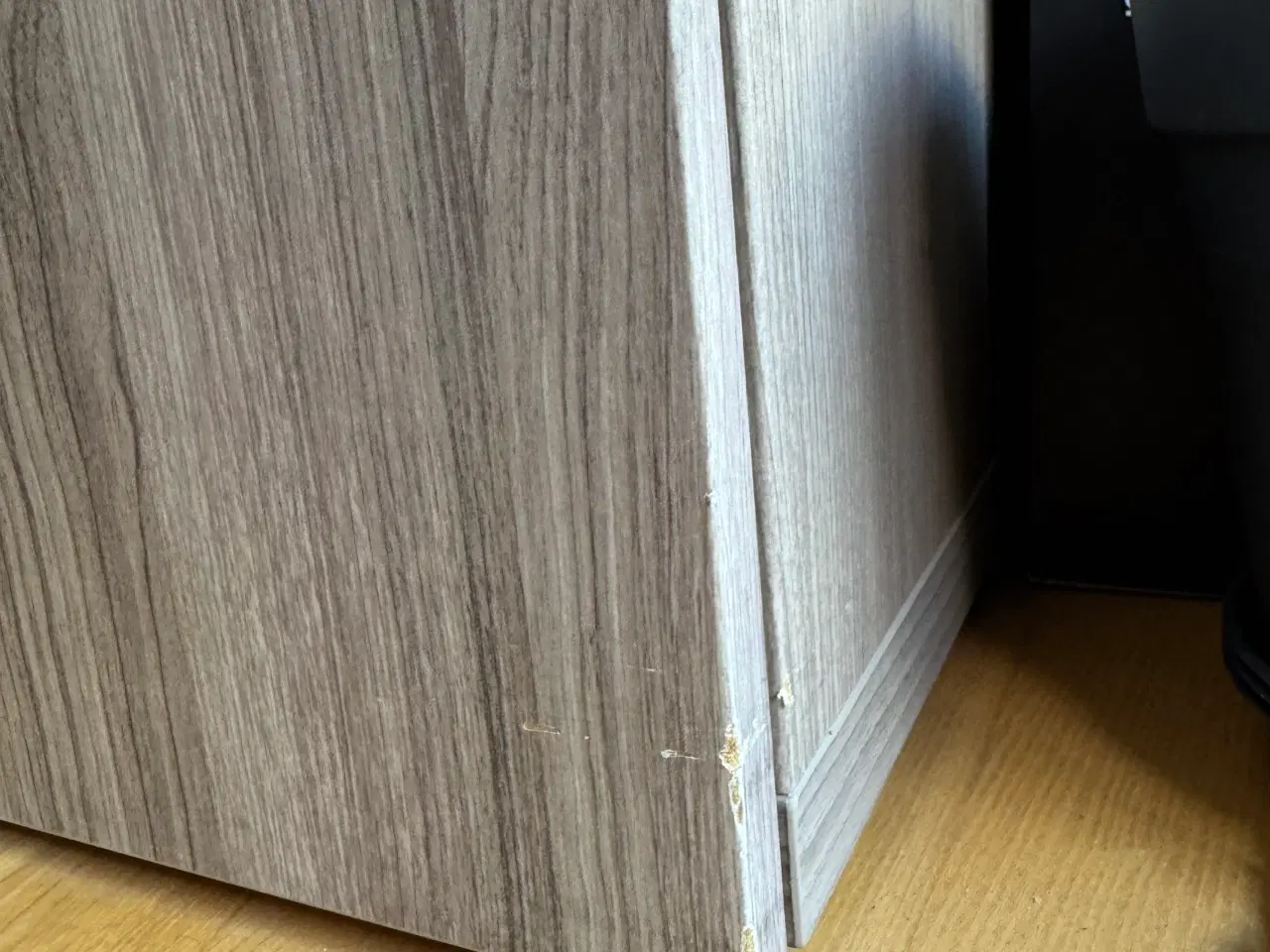 Billede 5 - Tv bord fra ikea