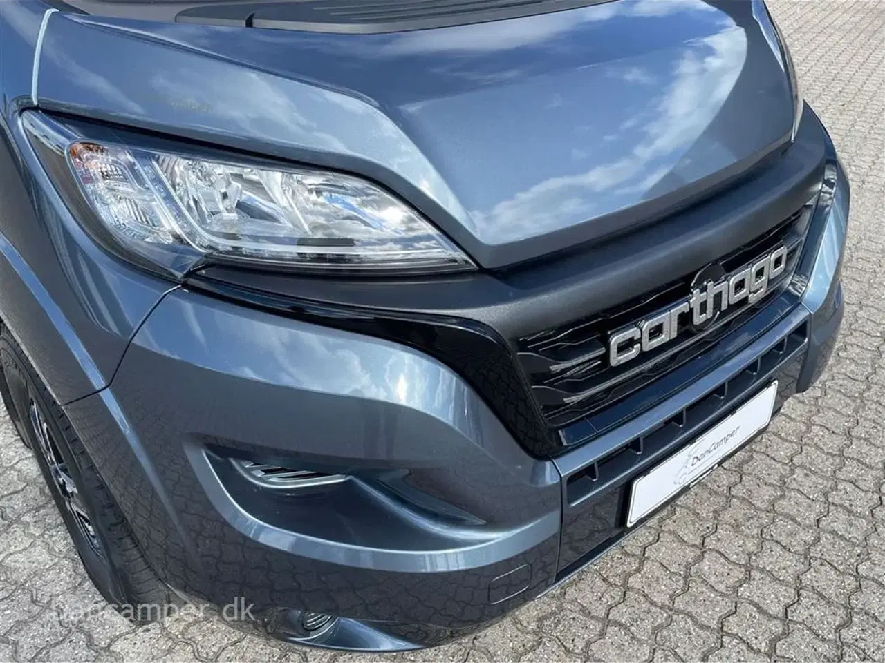 Billede 38 - 2024 - Carthago van 640 LE GT   MESSEPRIS kr. 1.099.900,- SPAR kr. 156.630,- Topmodel - enkeltsenge, Ko-øje-vinduer i bag, 9-trins automatgear, skiltegenkendelse, fjernlysassistent, navigation, Pioneer mediacenter, m.m.m.