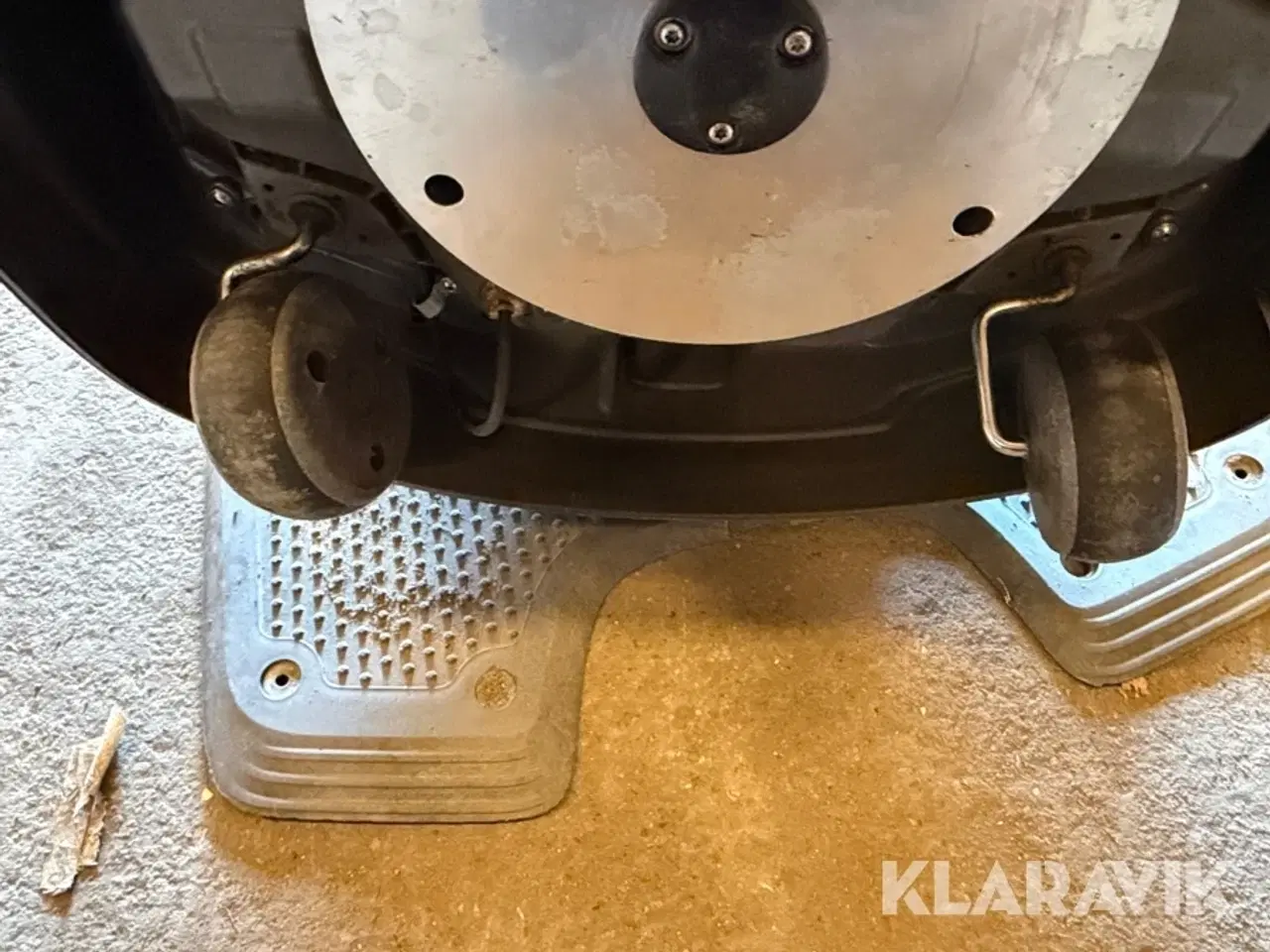 Billede 12 - Robot plæneklipper Husqvarna 550 med ladestation