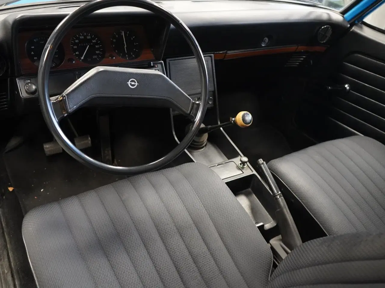 Billede 11 - OPEL REKORD fra 1976 – på auktion 14. maj