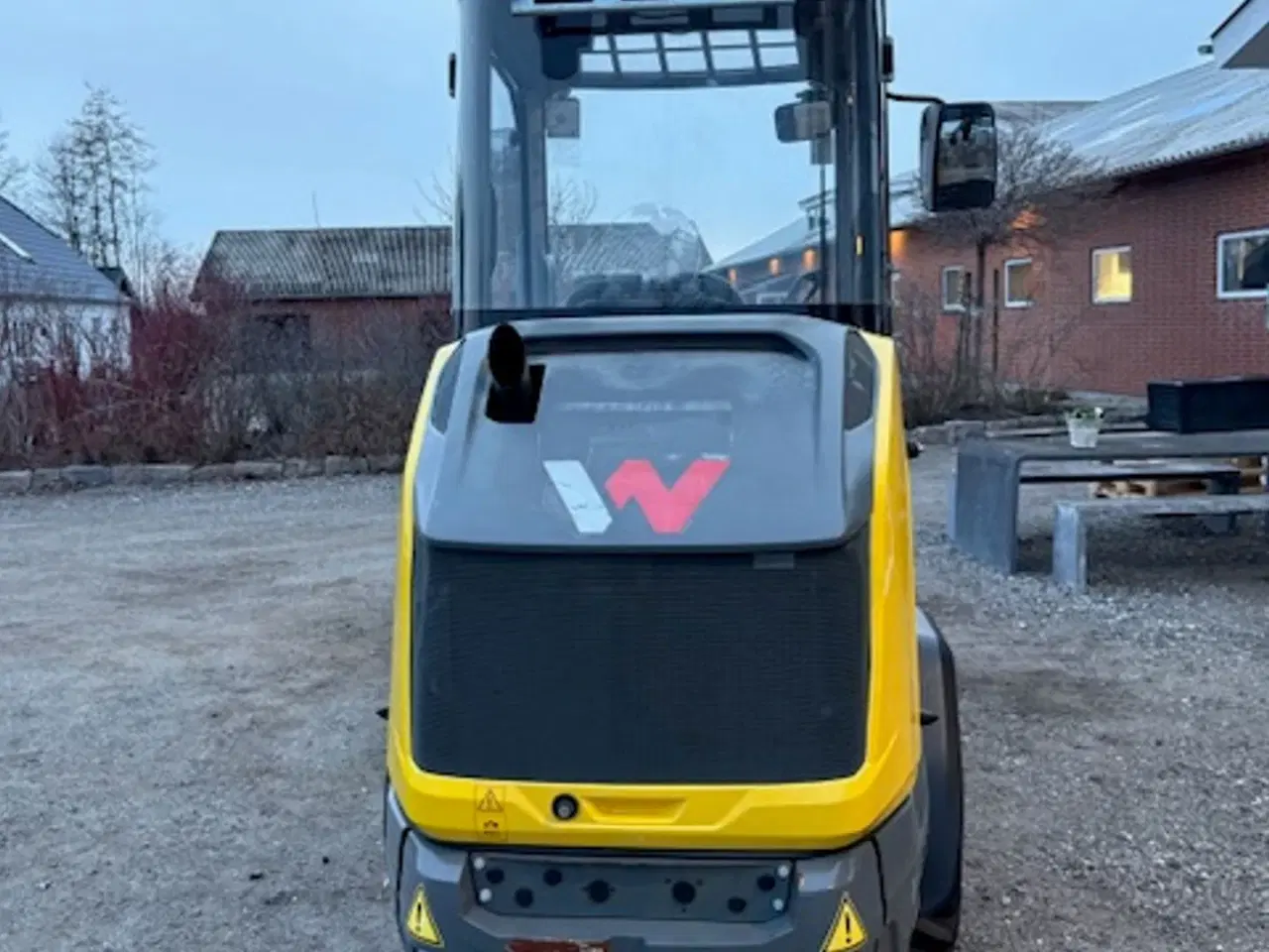 Billede 7 - Wacker Neuson WL28 LUKKET KABINE, SKOVL OG GAFLER, HYDRAULISK SKIFT