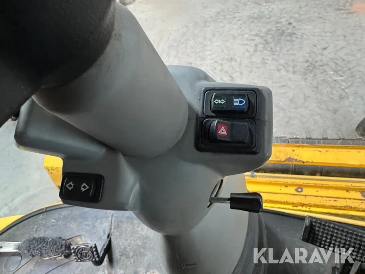 Billede 10 - Mejetærsker New Holland CX880 321