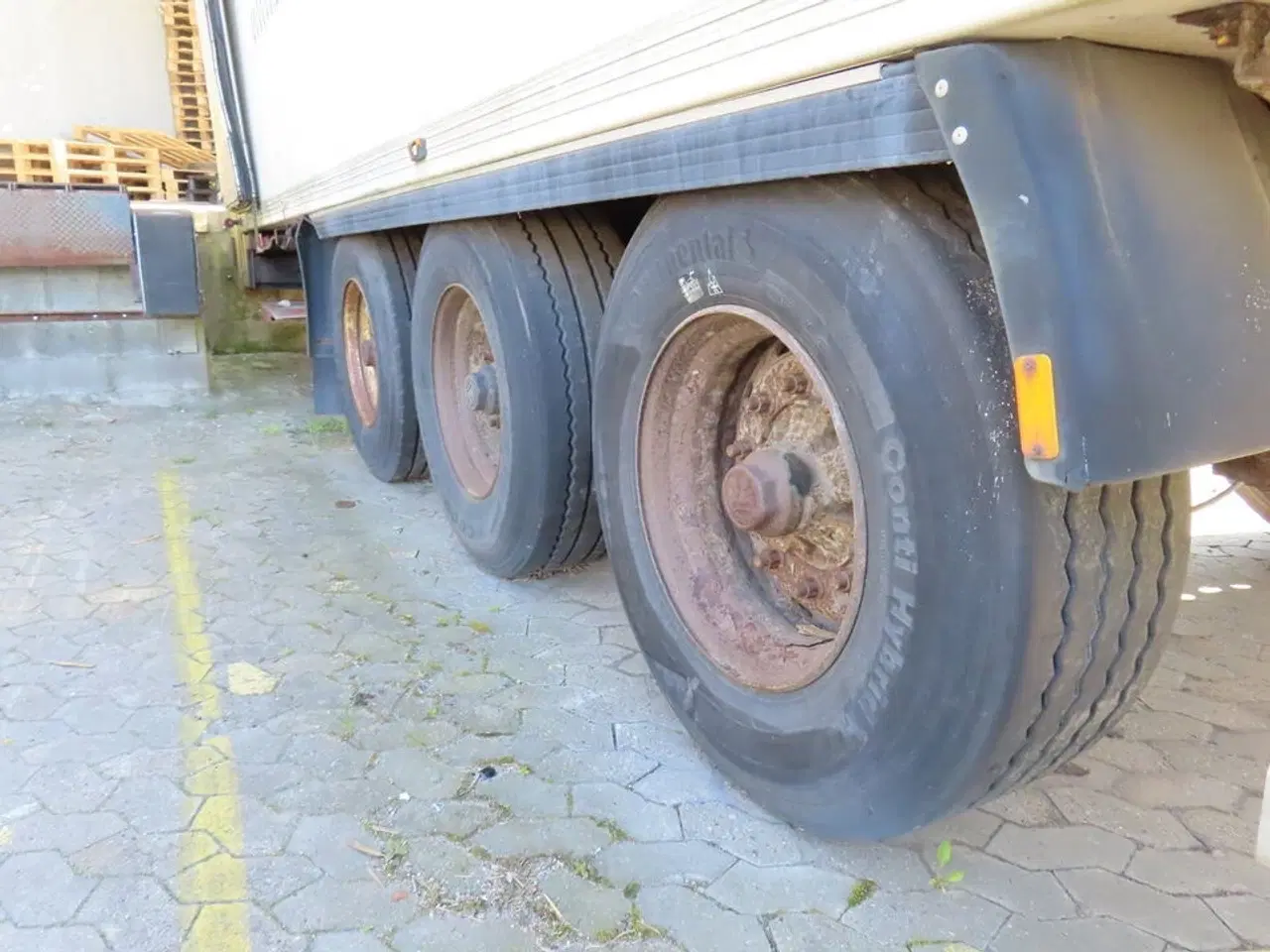 Billede 21 - 3-akslet køletrailer med Carrier Maxima 1200, inkl. div dæk og hjul