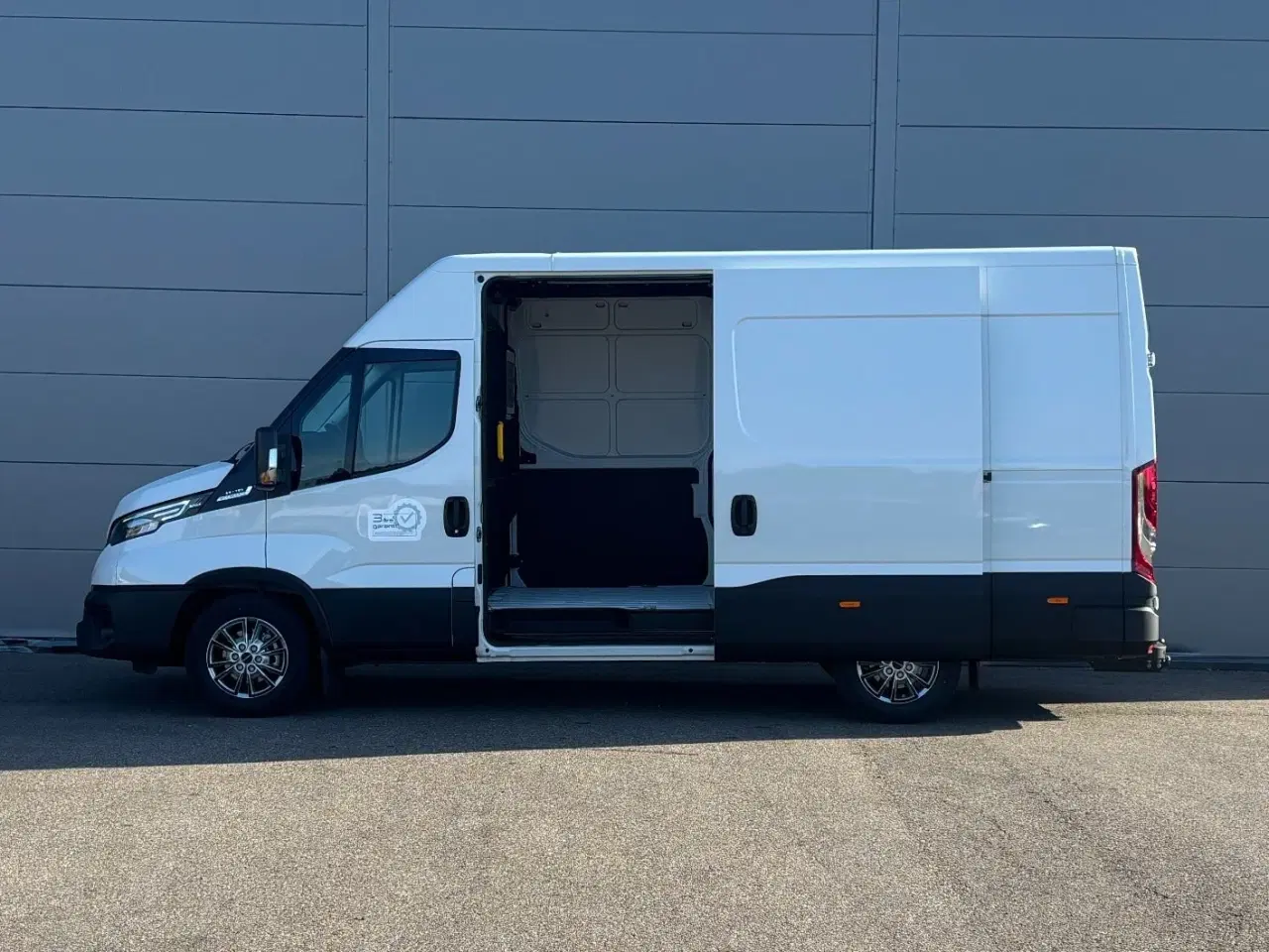 Billede 12 - Iveco Daily 3,0 35S18 12m³ Van AG8