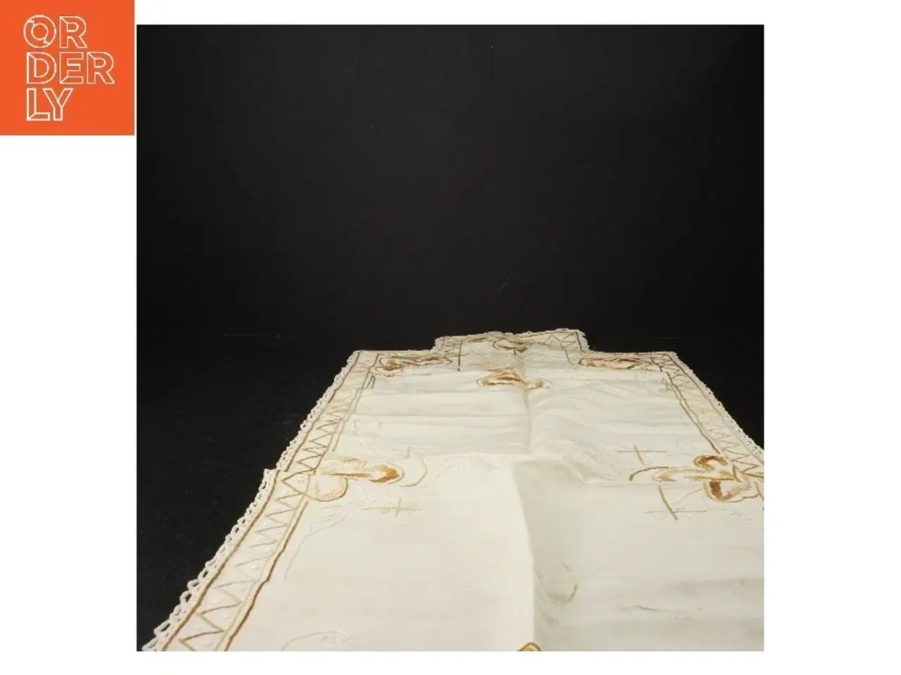 Billede 2 - Vintage, broderet bordløber (str. 90 x 33 cm)