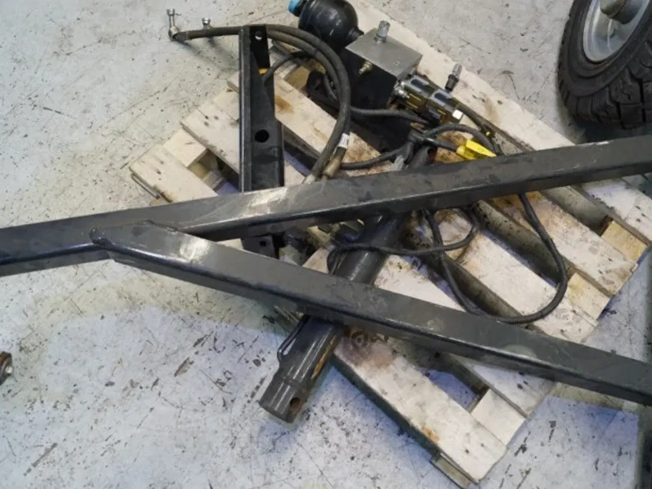 Billede 3 - Hydraulisk støttehjul 