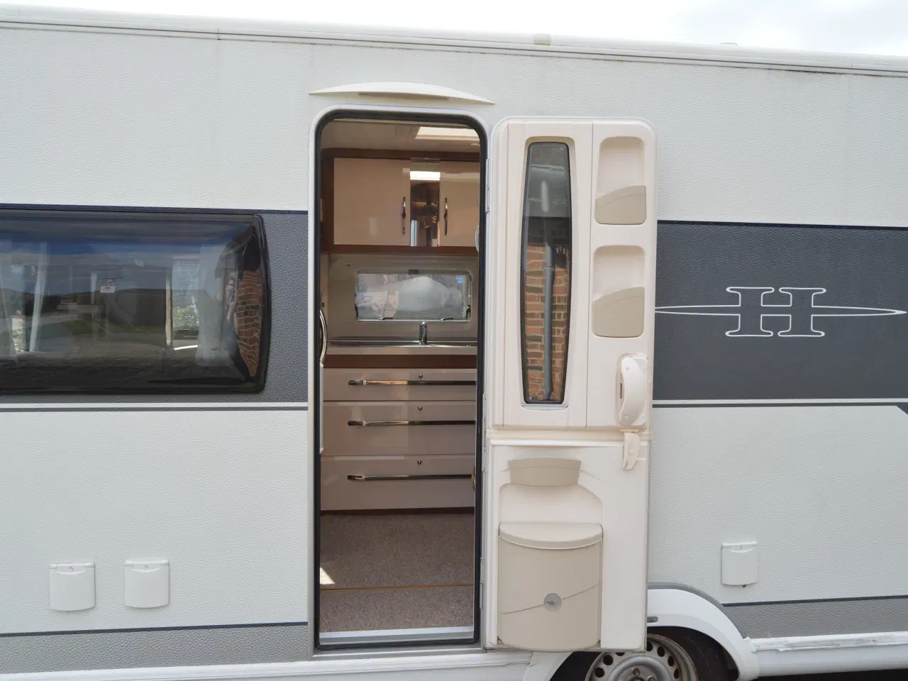 Billede 2 - Nysynet flot velholdt Hobby Excellent 495 UFE