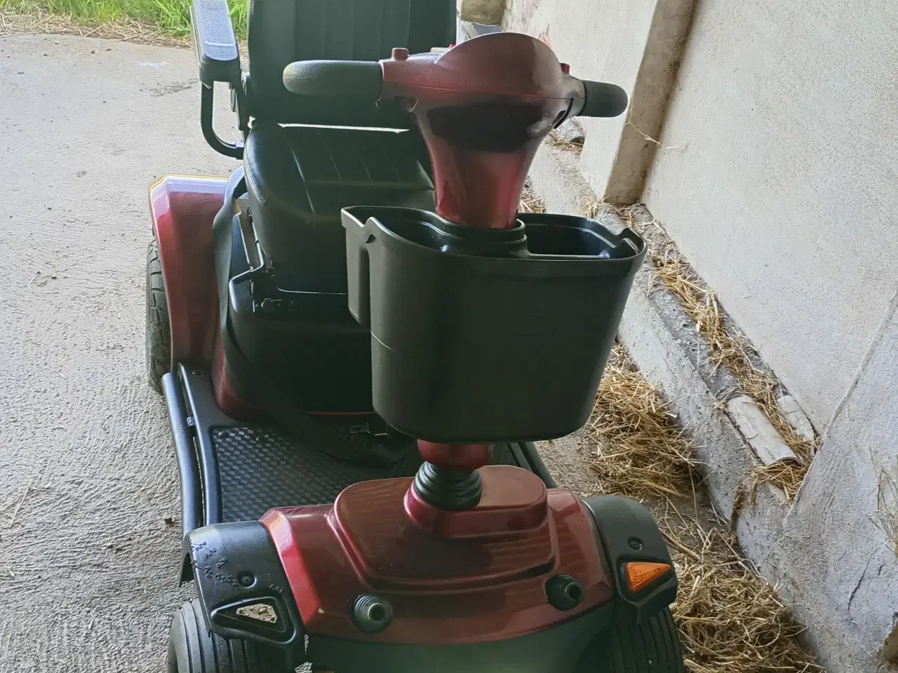 Billede 2 - Stor driftsikker 4-hjulet el-scooter