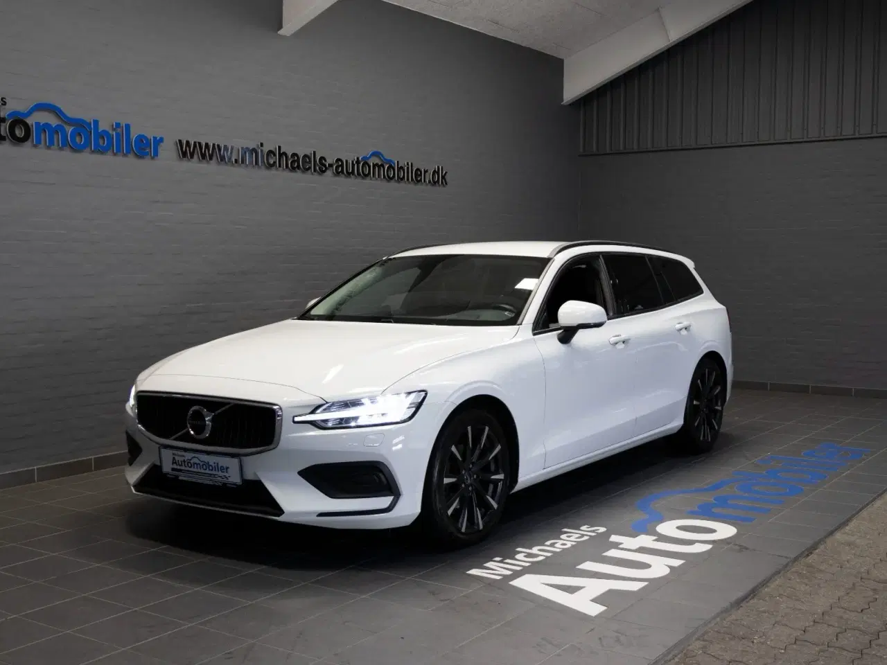 Billede 1 - Volvo V60 2,0 D4 190 Momentum aut.