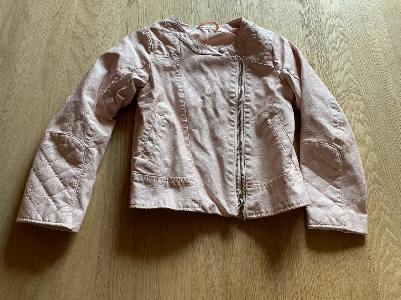 Billede 18 - Adidas bukser str. 128 mm