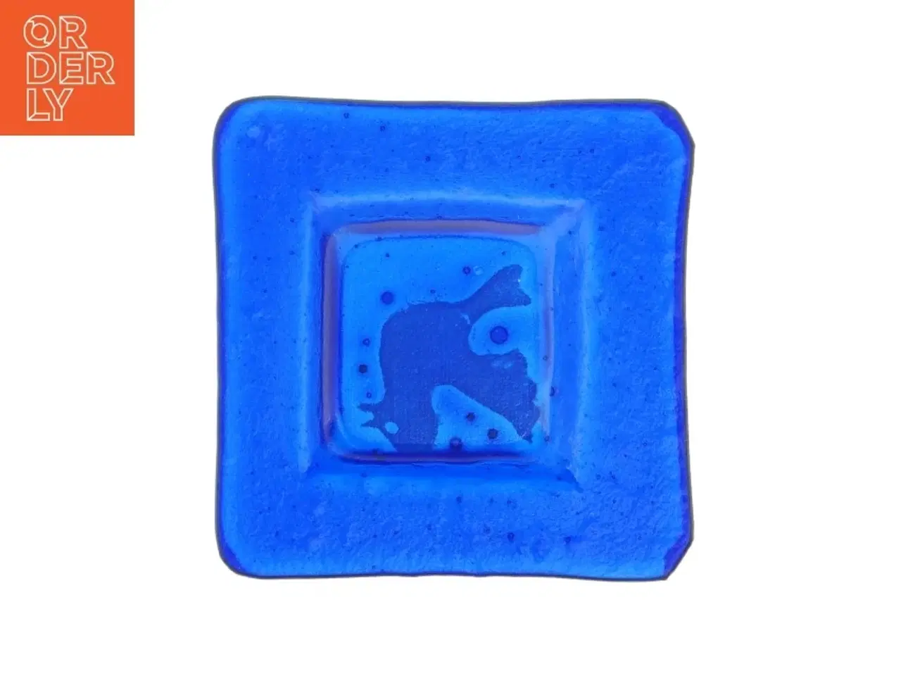 Billede 4 - Blåt fuset glas fad med hvid fugl (str. 13 x 13 cm)