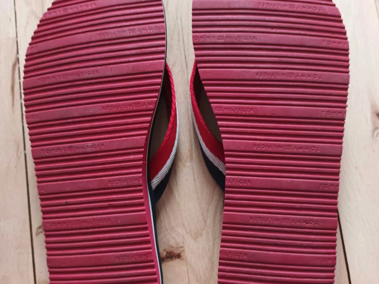 Billede 2 - Klipklapper fra Tommy Hilfiger