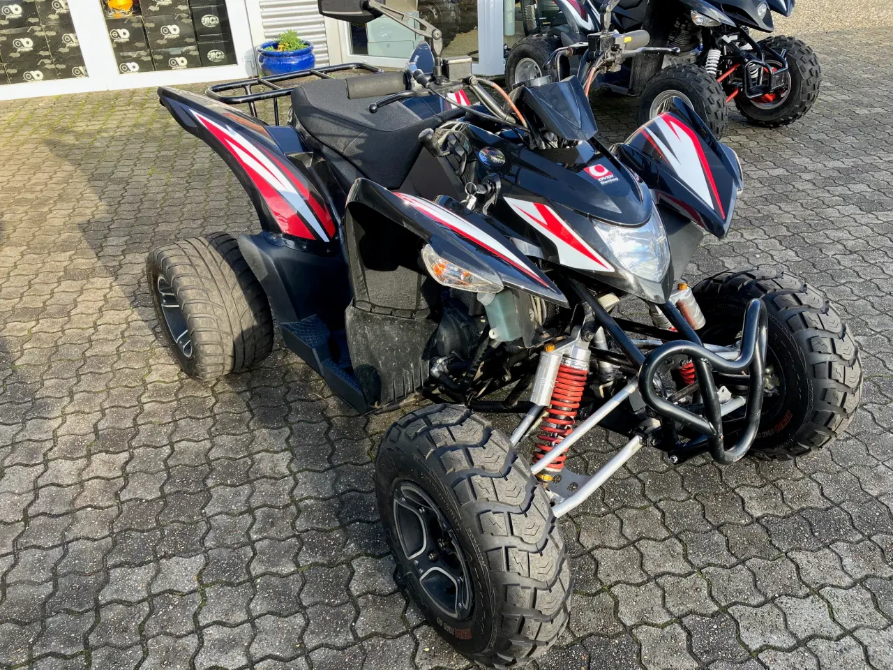 Billede 3 - Aeon Supermoto 400, indreg. som bil