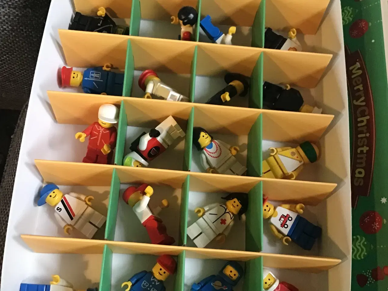 Billede 2 - Genbrugs jul - Lego julekalender 