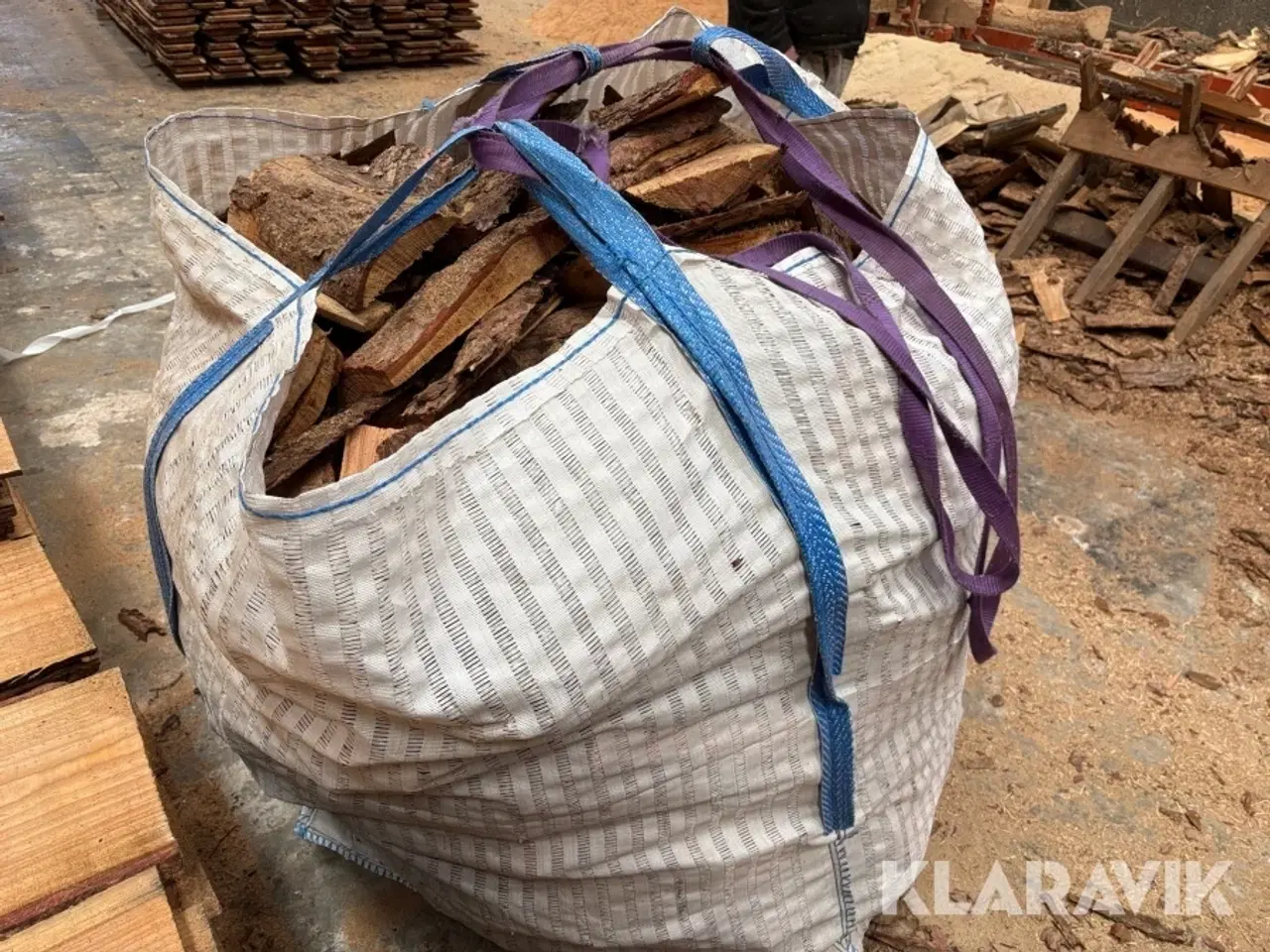 Billede 4 - Big back med med brænde af lærke træ