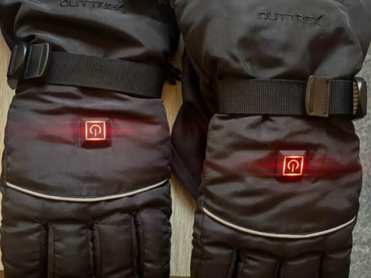 Billede 1 - Handsker med varme