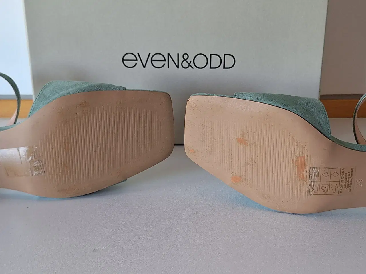 Billede 4 - Flot mintgrøn sandal fra "Even&ODD" sælges.