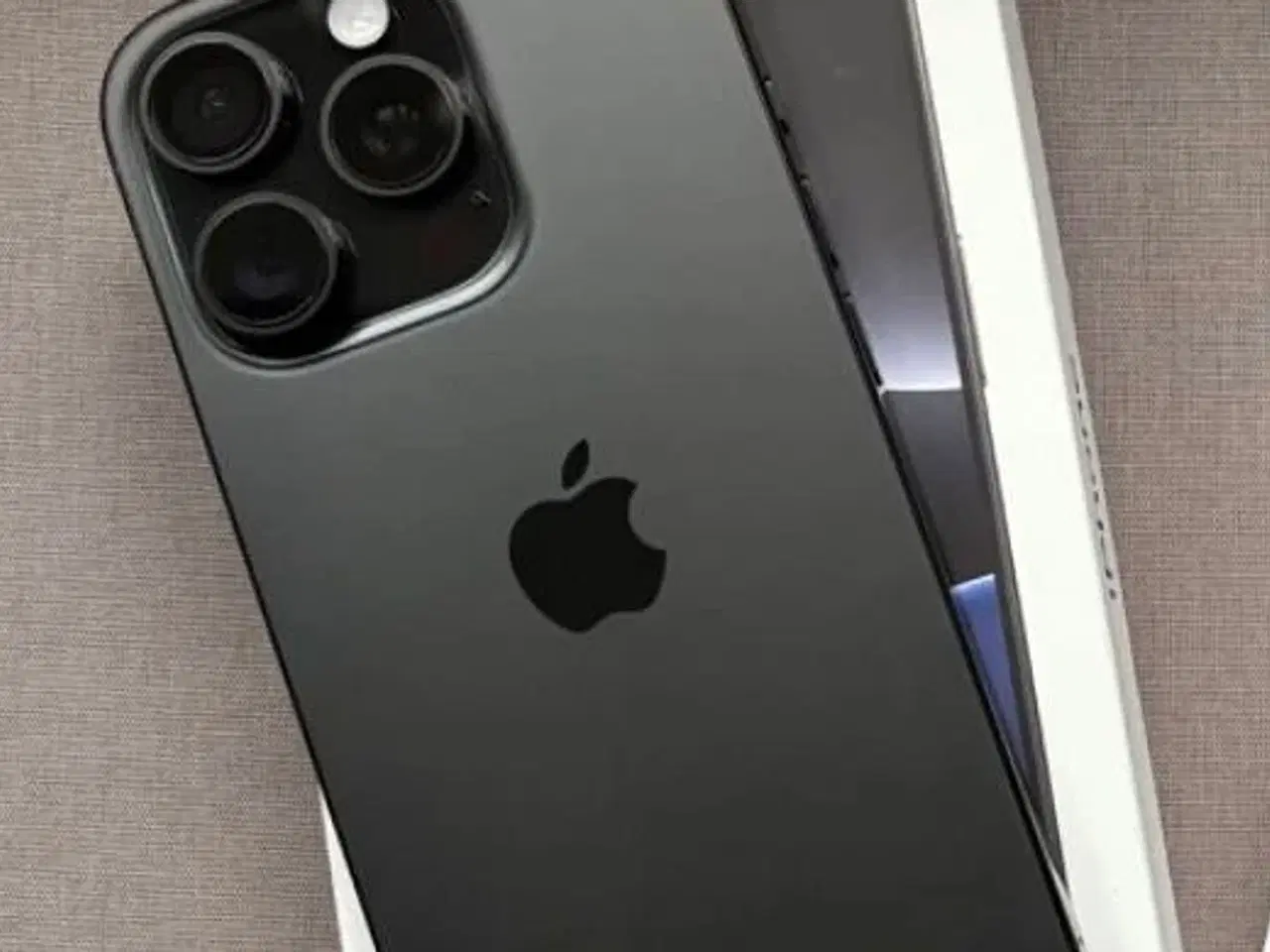 Billede 2 - iPhone 16 Pro 256GB Sort Titanium