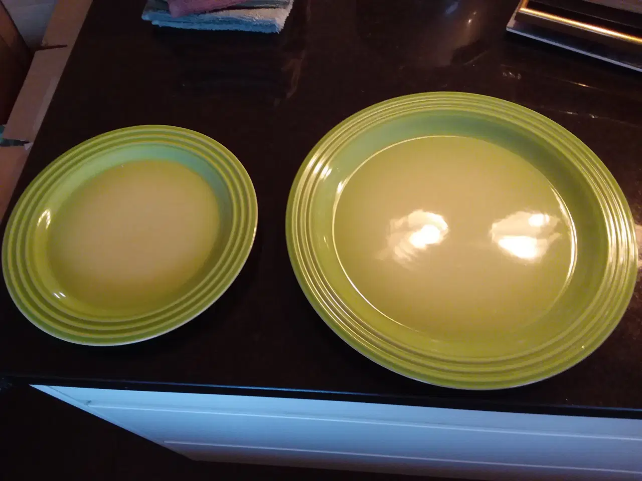 Billede 5 - 4 middagstallerkner, 4 frokosttallerkner, skål 