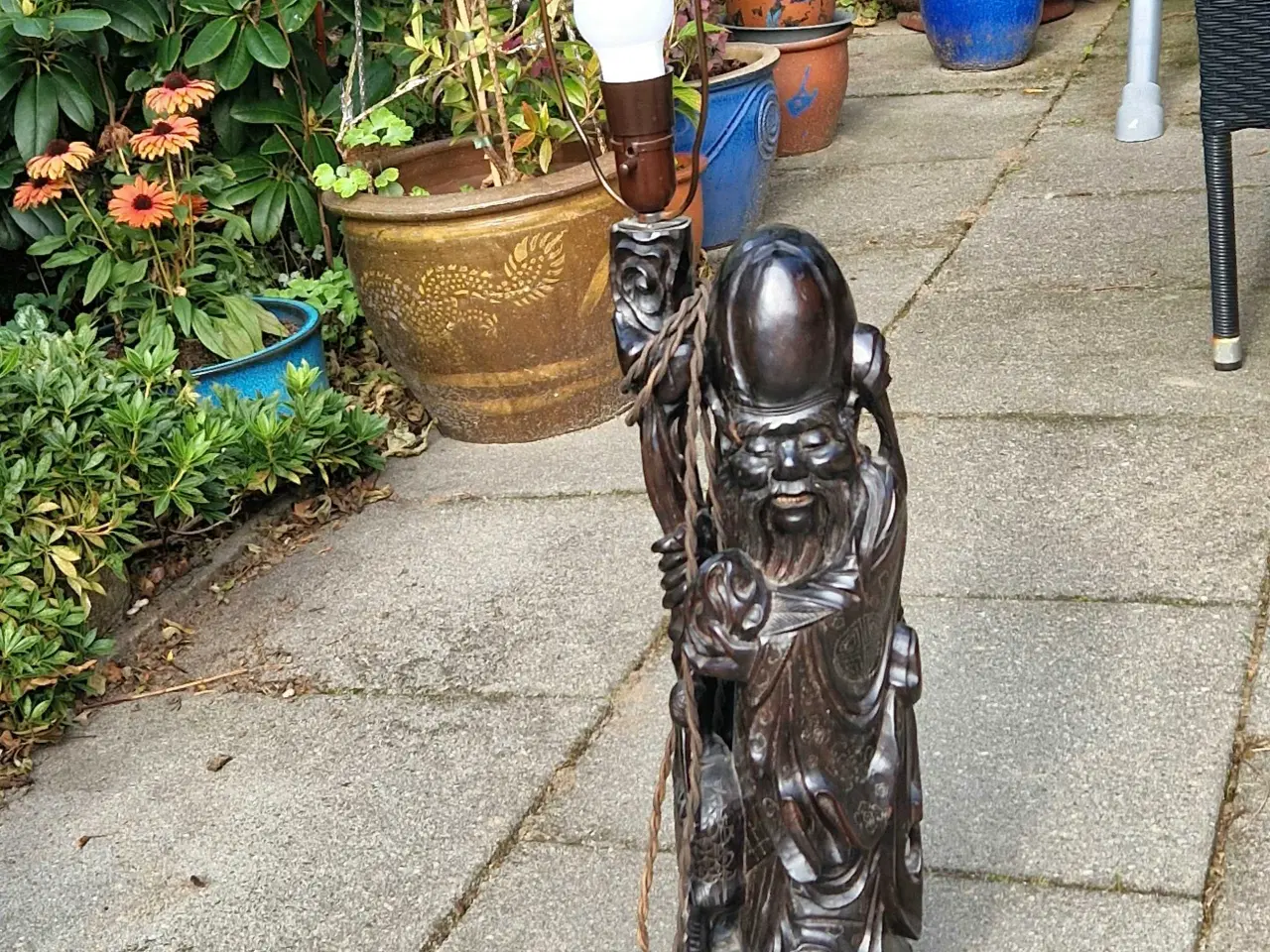 Billede 2 - Antik kinesisk træfigur/lampe 