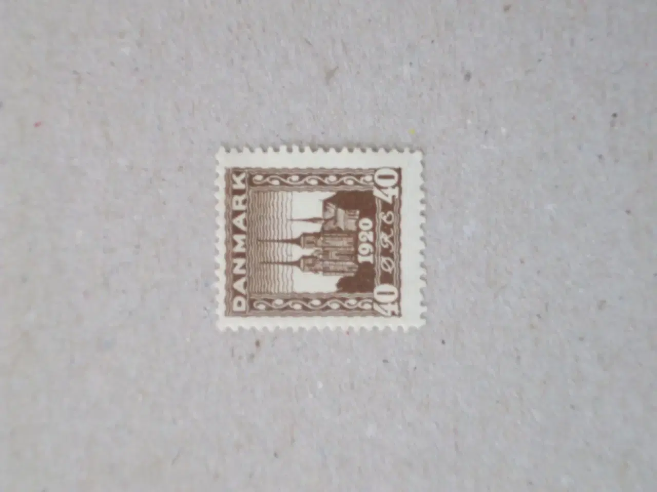 Billede 1 - Gi´Et Bud Genforeningsmærke 1920*