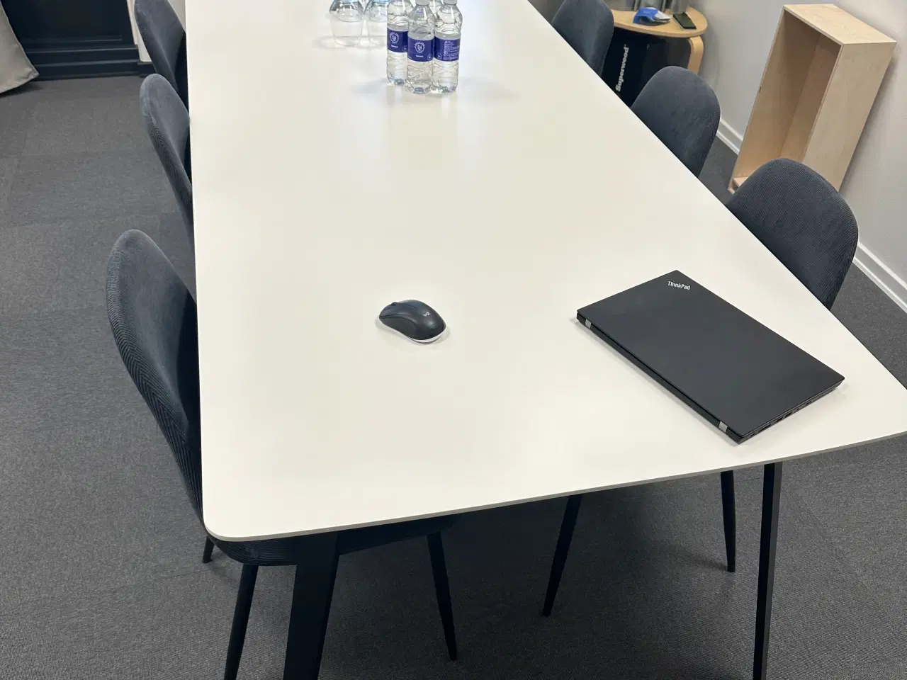 Billede 1 - Mødebord med 6 stole – 200 x 100 cm