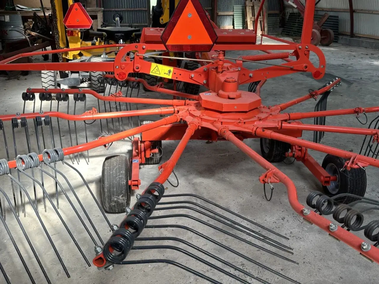 Billede 4 - Kuhn GA4321. Riven fremstår som ny. Ikke kørt mange ha.