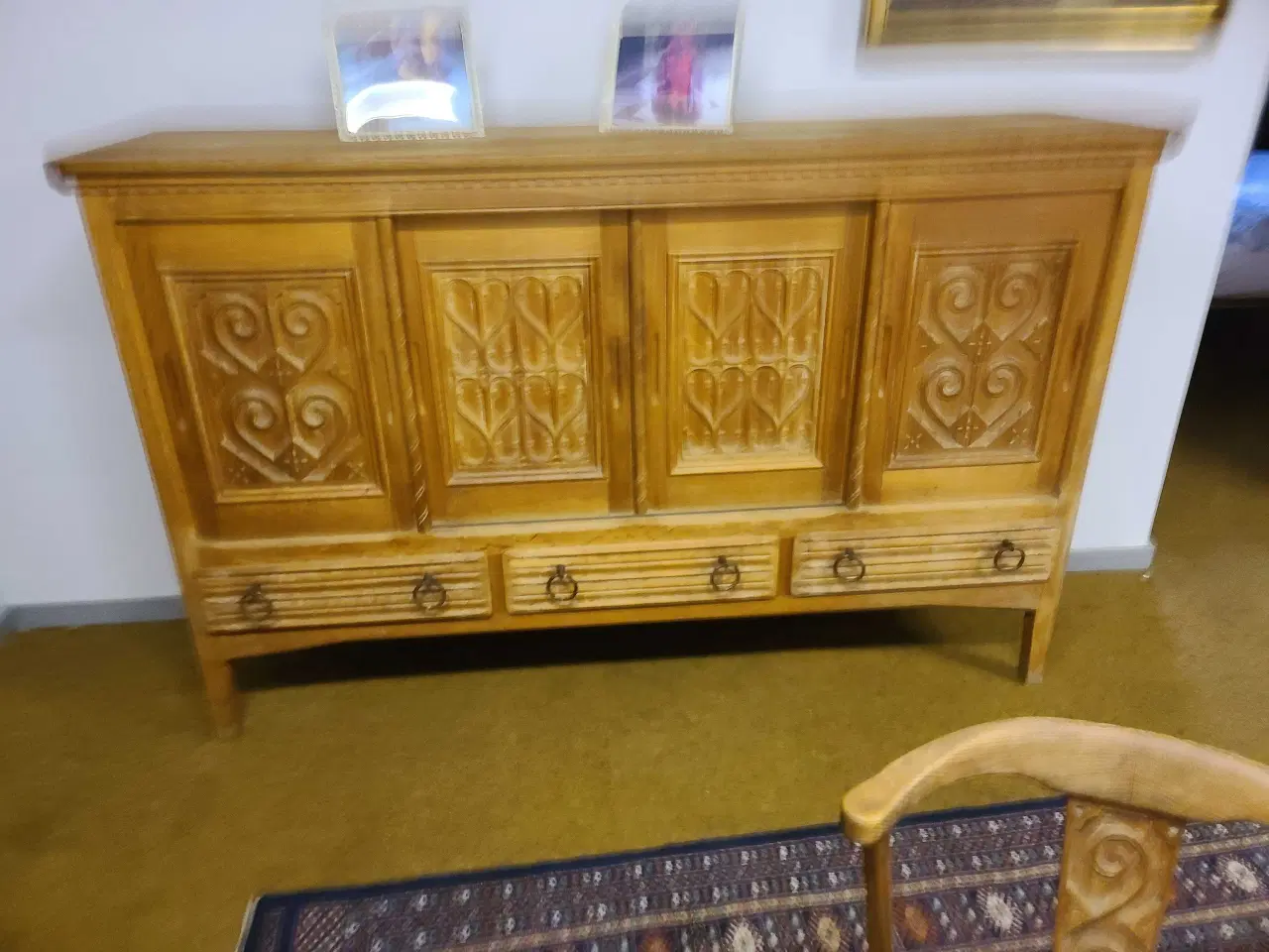 Billede 2 - Skænk med masser af lined og bestik skuffer