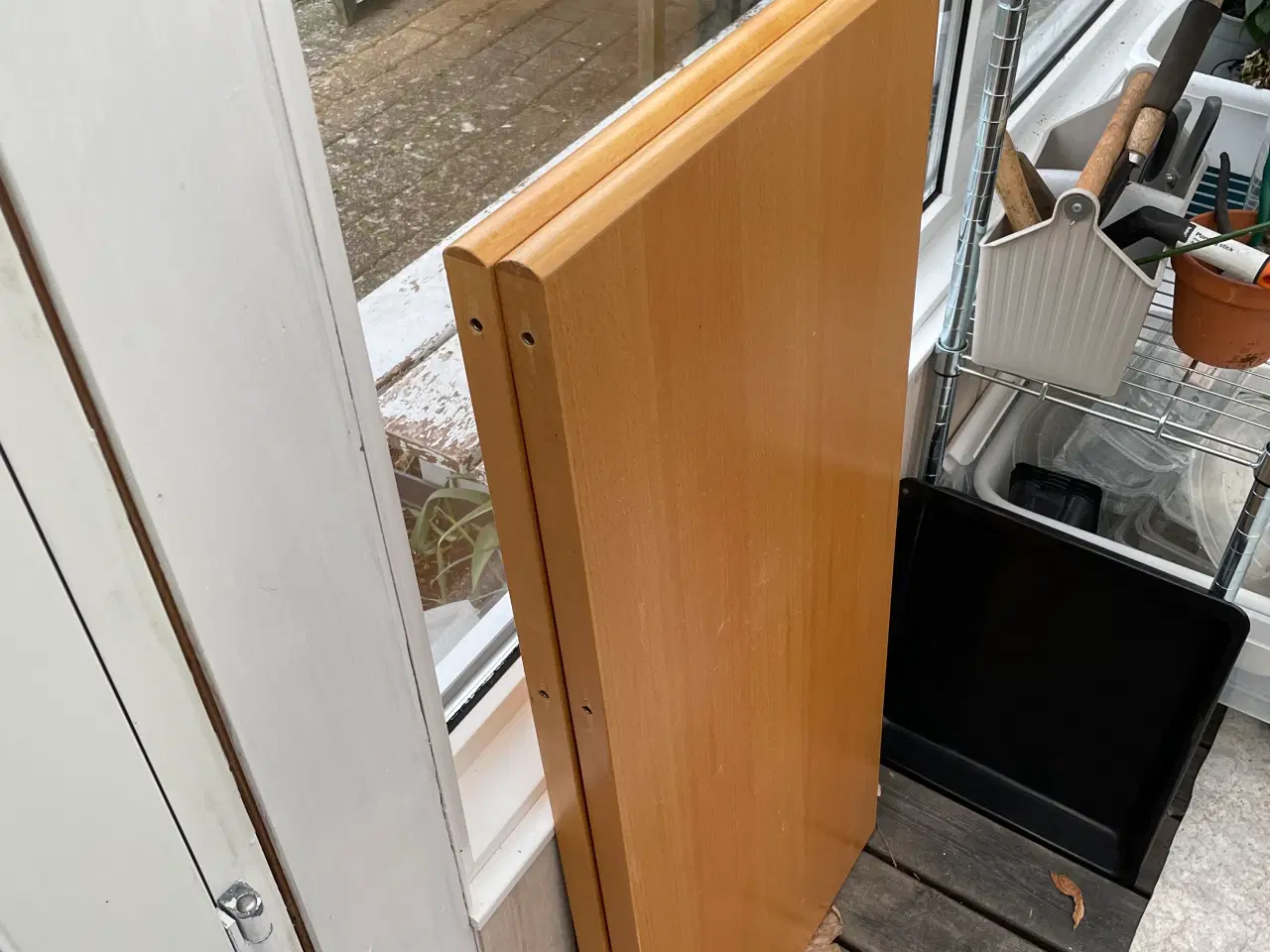 Billede 3 - Bøgetræ spisebord med frisvinger stole