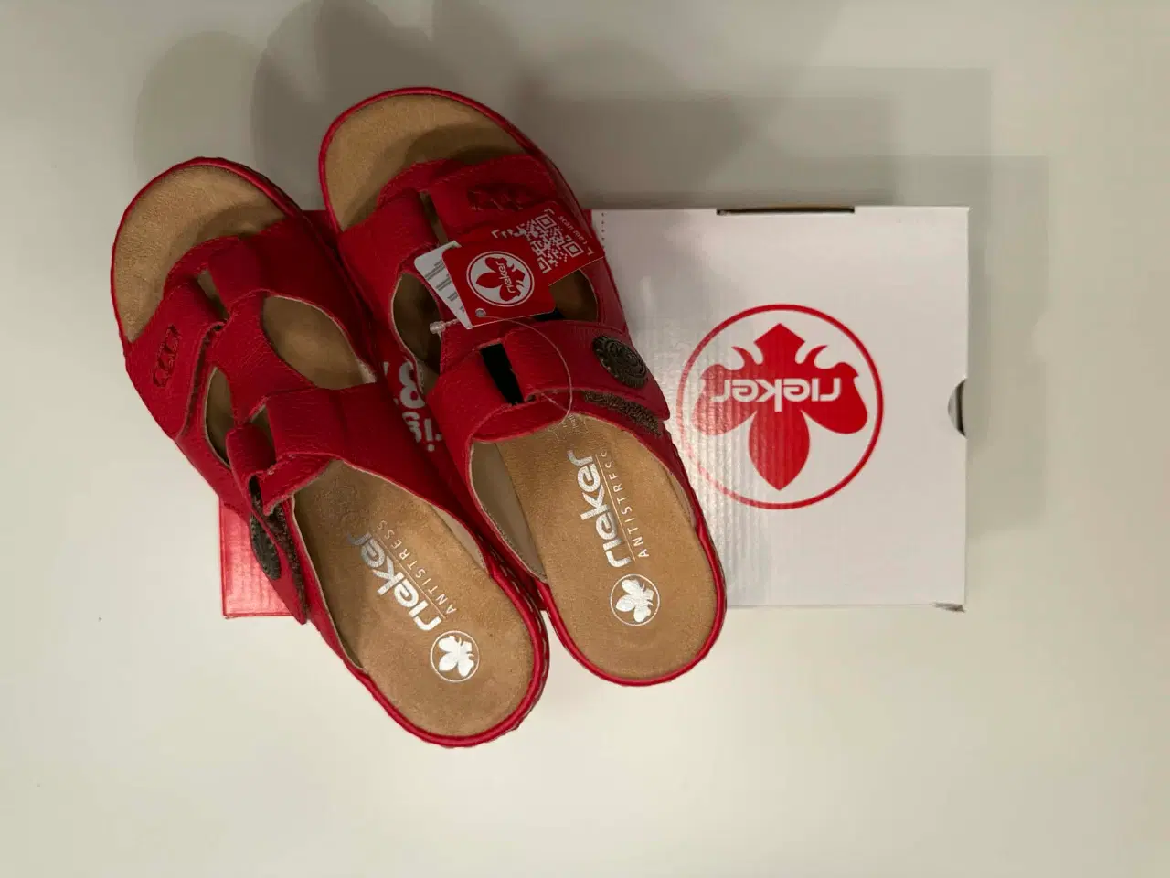 Billede 2 - Rieker sandal til dame i rød
