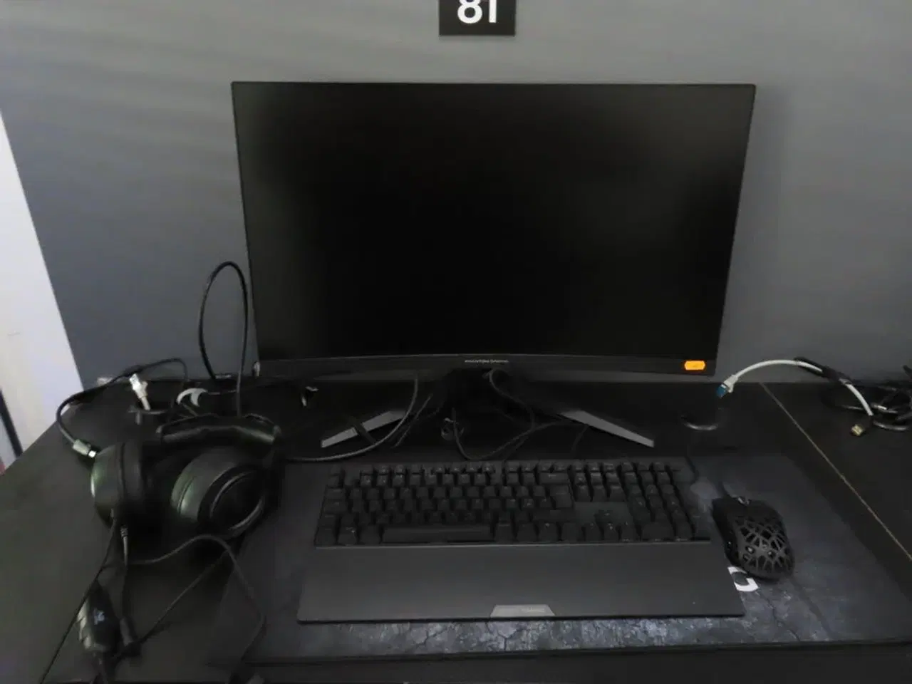 Billede 1 - 27" curved gaming monitor, ASROCK PHANTOM GAMING pg27f15rs1a