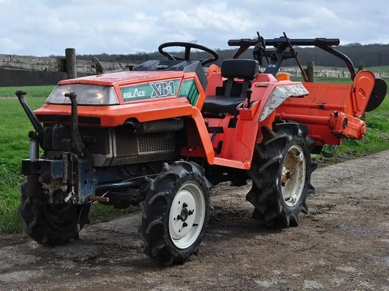 Billede 1 - Traktor - KUBOTA XB-1