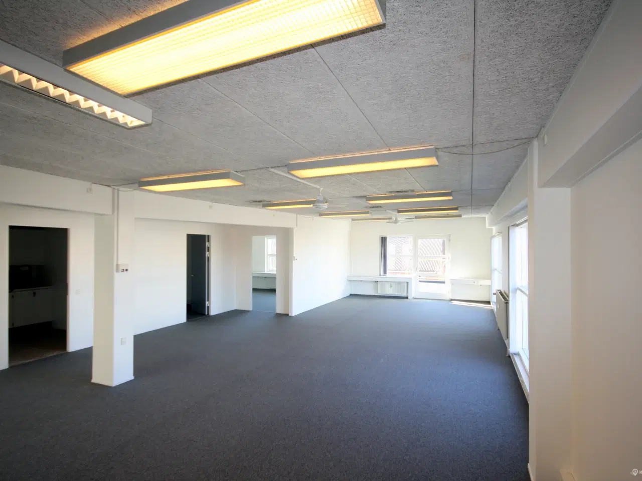 Billede 4 - Lyse kontorer