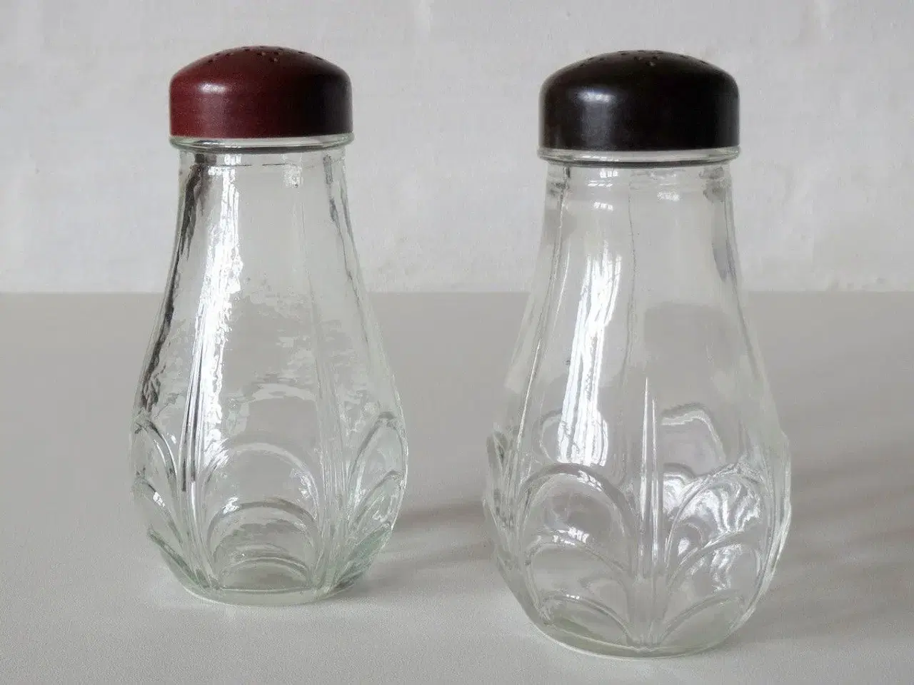 Billede 3 - Strødåser i glas med bakelit låg