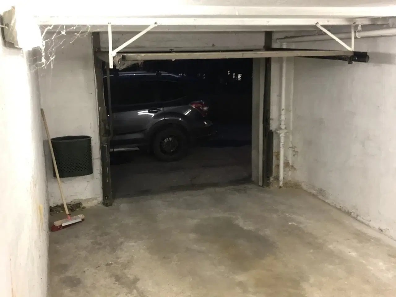 Billede 5 - Stor garage på Frederiksberg
