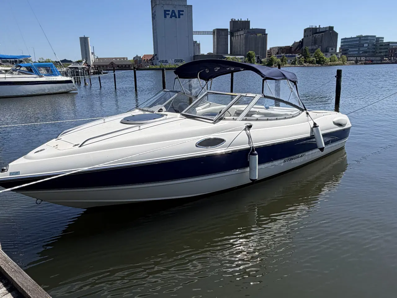 Billede 1 - Stingray 195cs