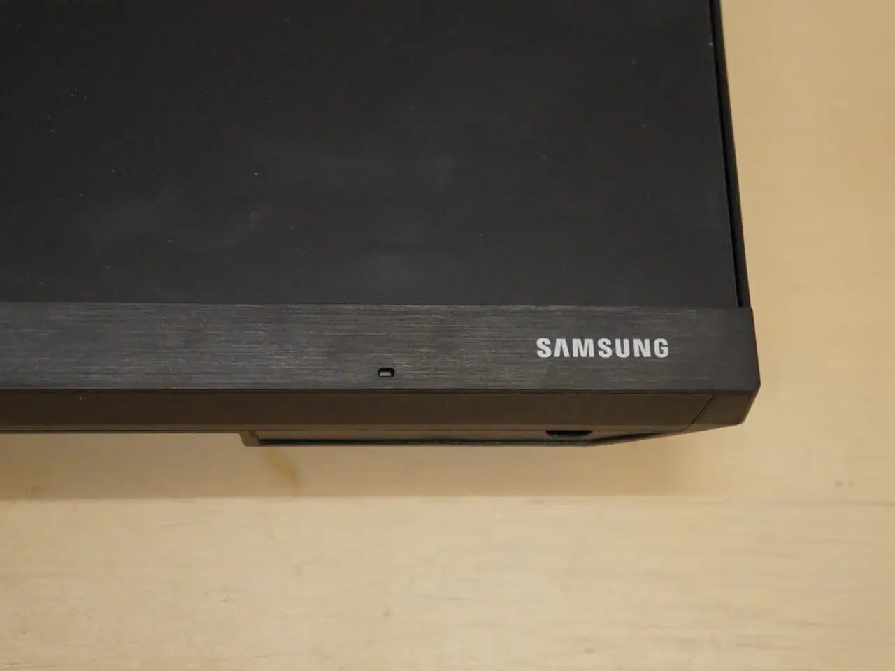 Billede 2 - Skærm SAMSUNG F24T372FWR